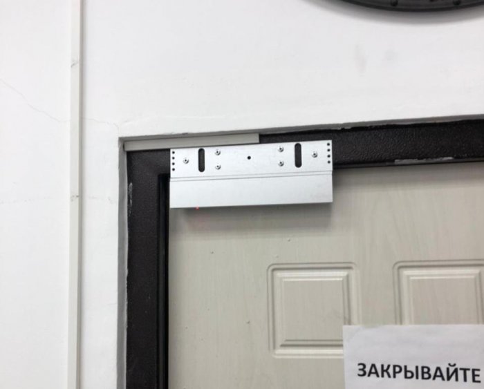 СКУД с учетом времени в офисное помещение