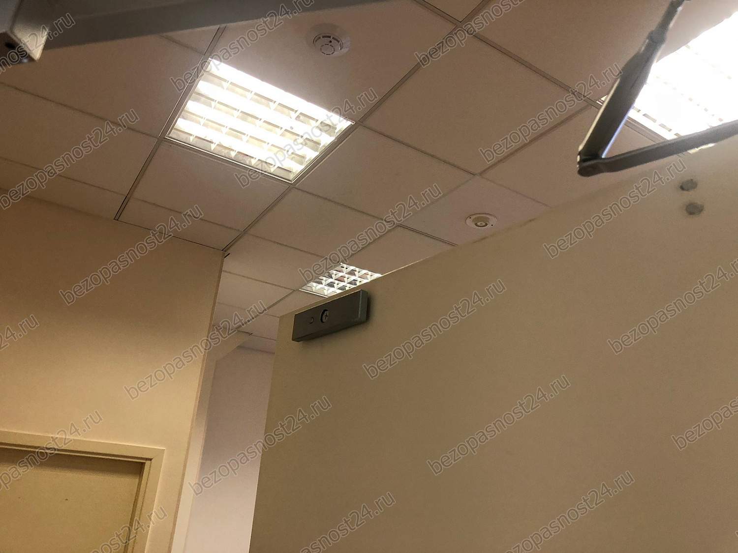 ответная часть магнитного замка